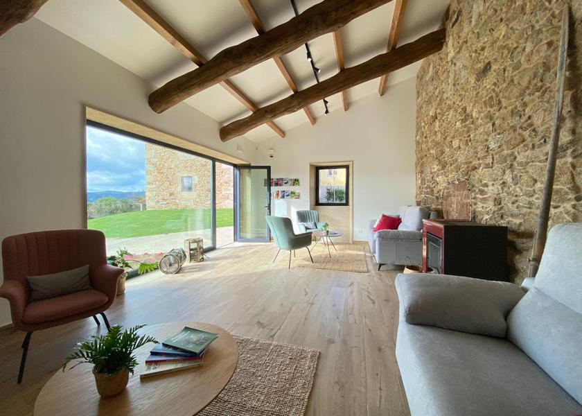 Galicia Carballo Shared lounge/TV area