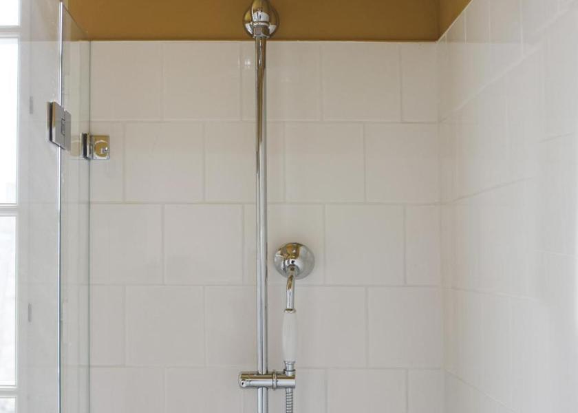 Brittany Saint-Briac-sur-Mer Shower