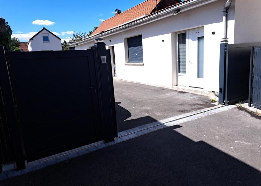 Hauts-de-France Lens Exterior view