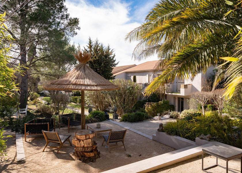 Provence-Alpes-Côte d'Azur St.-Rémy-de-Provence Garden