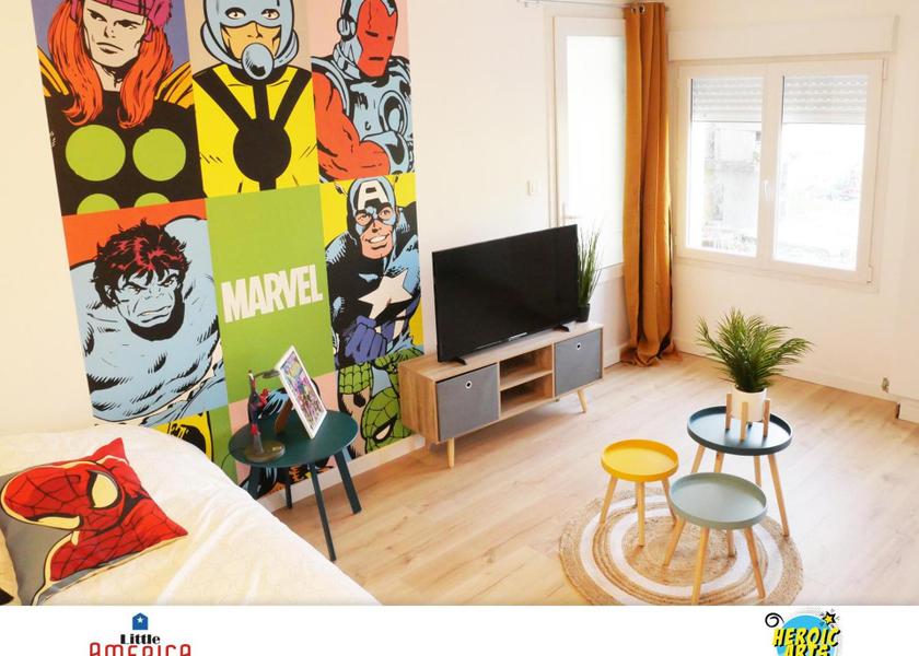 Shared lounge/TV area