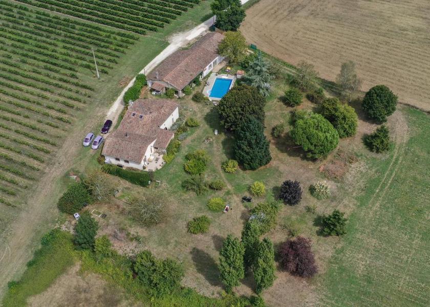 Nouvelle-Aquitaine Saint-Martin-du-Bois Exterior view