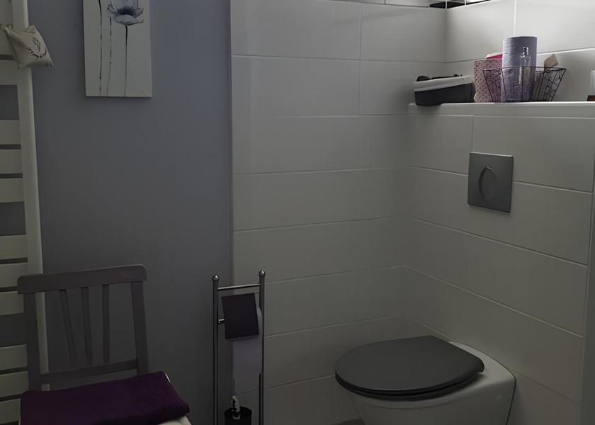 Brittany Mont-Dol Bathroom