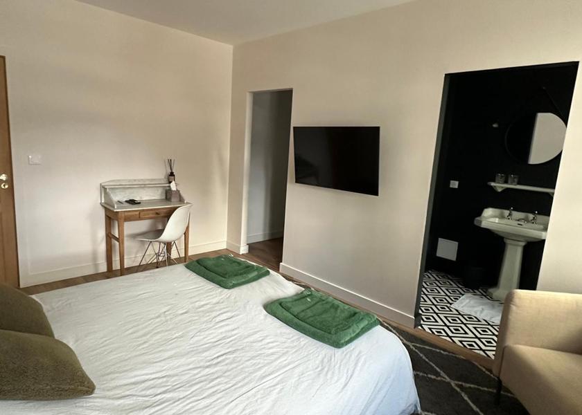 Walloon Region Ellezelles Double Room with Private Bathroom