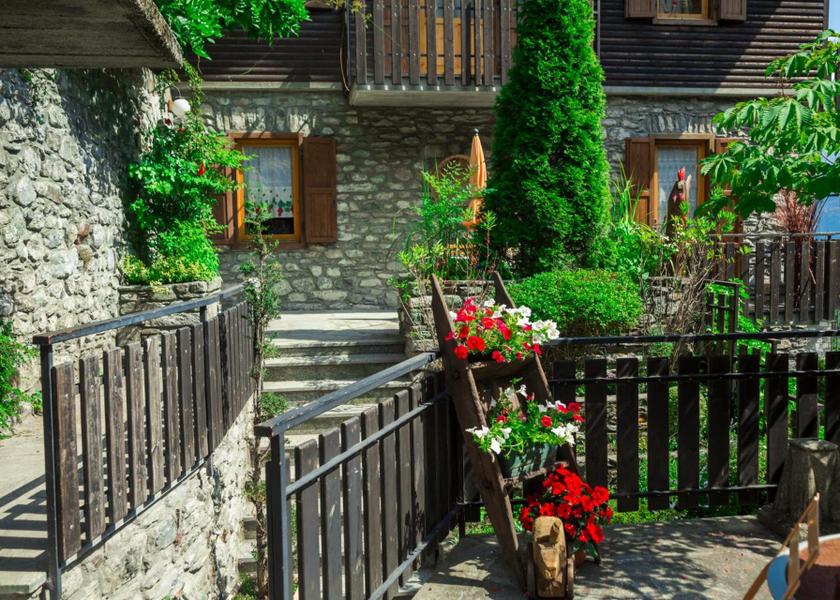 Valle d'Aosta Antey-Saint-Andre Balcony/terrace