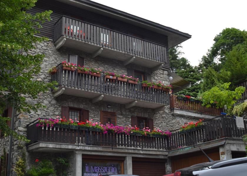 Valle d'Aosta Antey-Saint-Andre Entrance