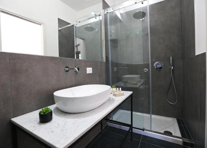 Sicily Altavilla Milicia Bathroom