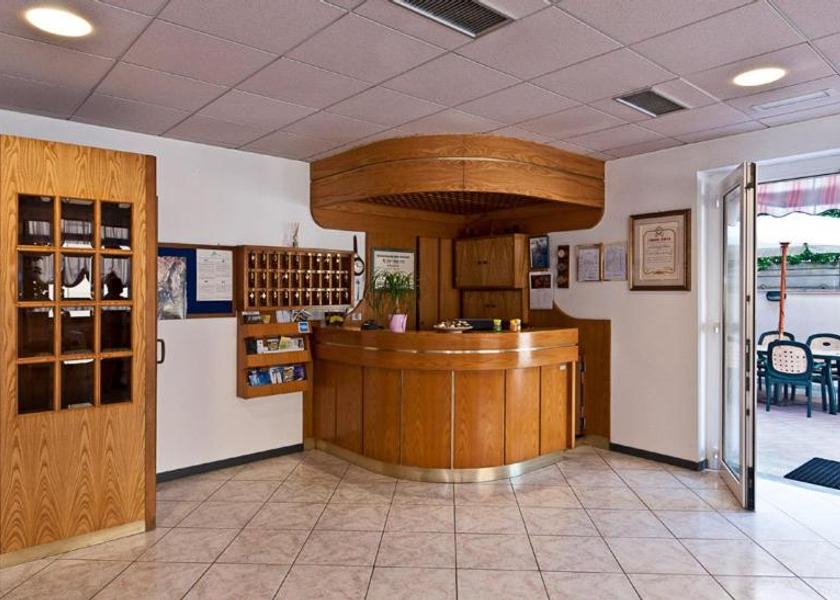 Tuscany Camaiore Lobby