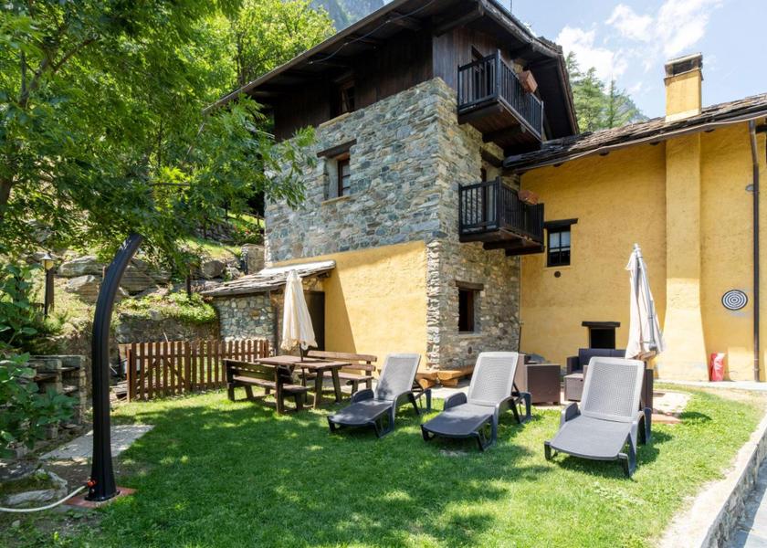 Valle d'Aosta Antey-Saint-Andre Exterior view