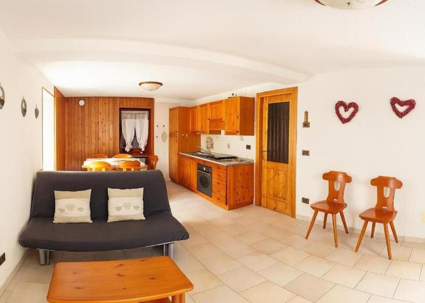 Valle d'Aosta Antey-Saint-Andre Two-Bedroom Apartment (4 Adults)