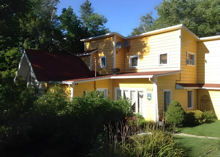 Quebec Rawdon Exterior view