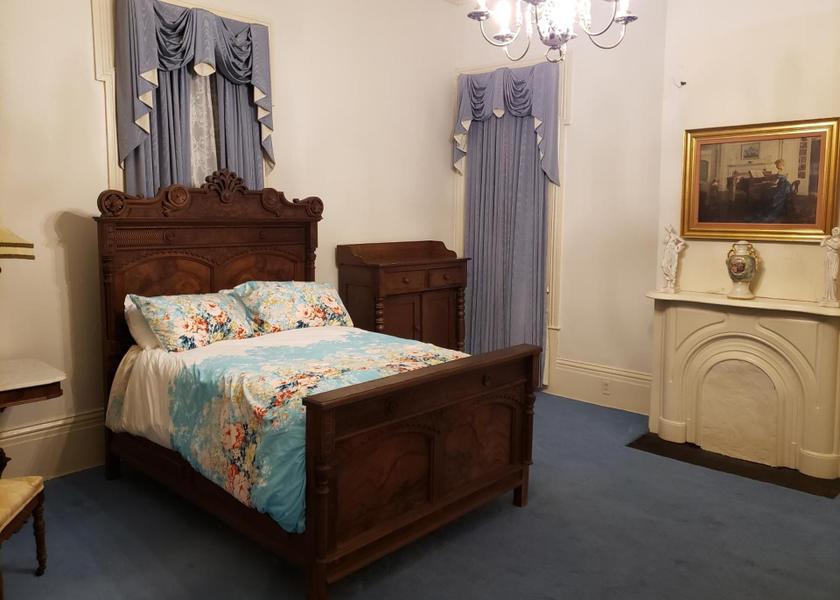 Mississippi Holly Springs Quadruple Room