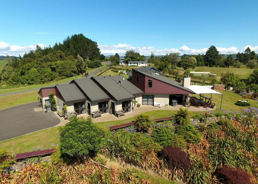 Waikato Waitomo Caves Hotel Exterior