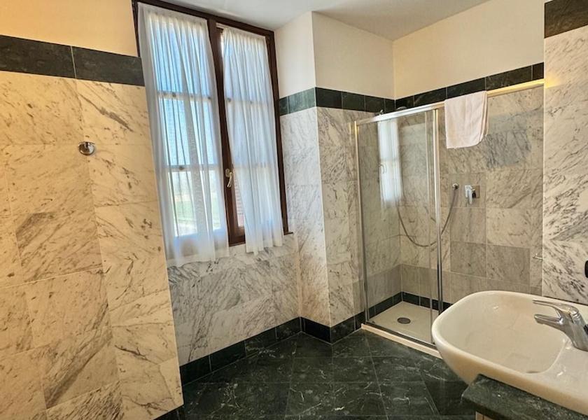Lombardy Pontevico Bathroom