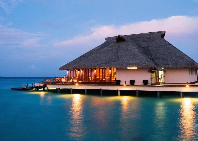 Raa Atoll Meedhupparu Restaurant