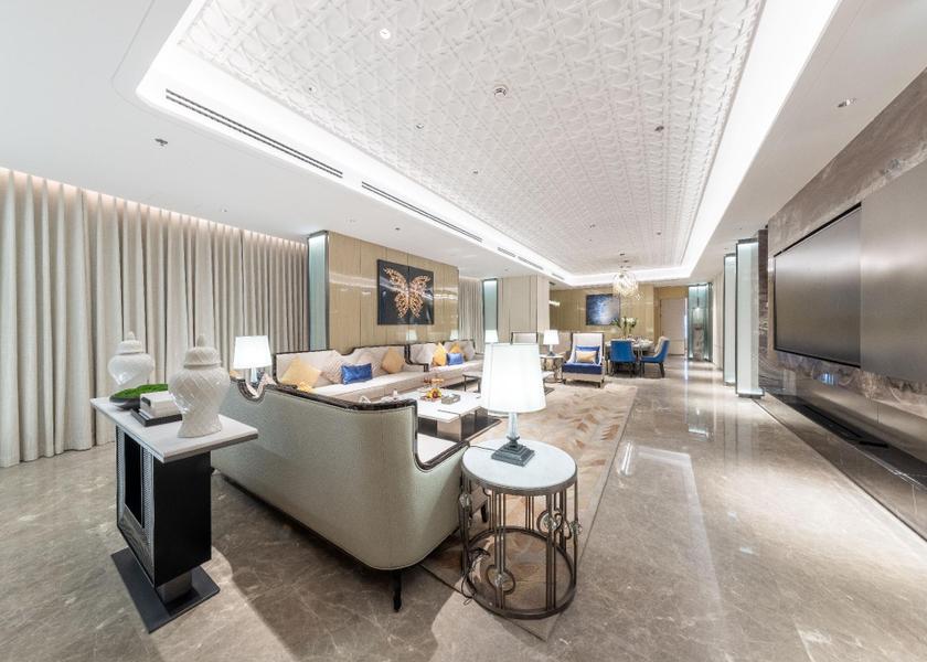 Shared lounge/TV area