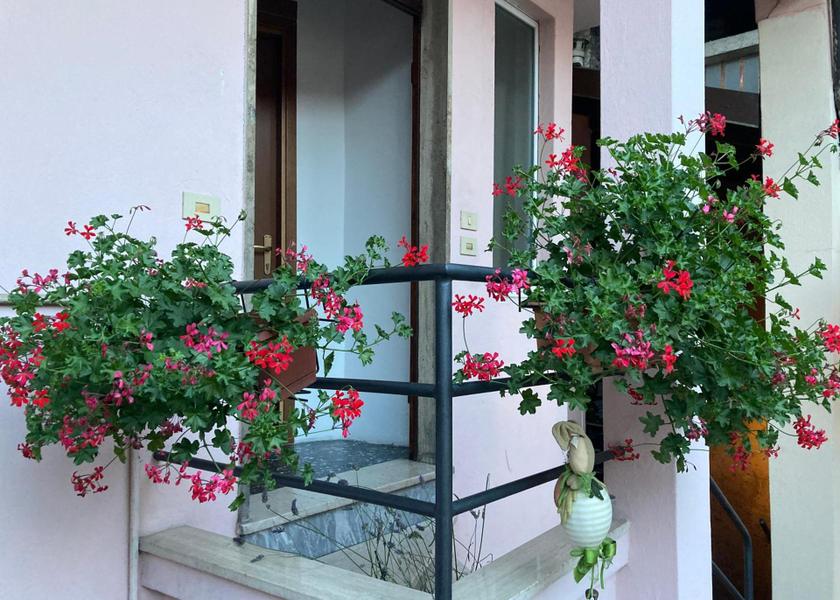 Lombardy Lovere Entrance