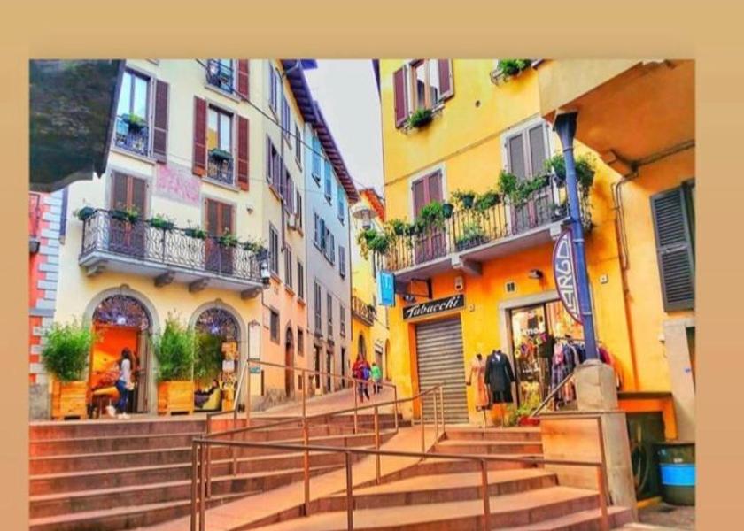 Lombardy Lovere Surrounding environment