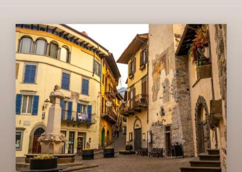 Lombardy Lovere Surrounding environment