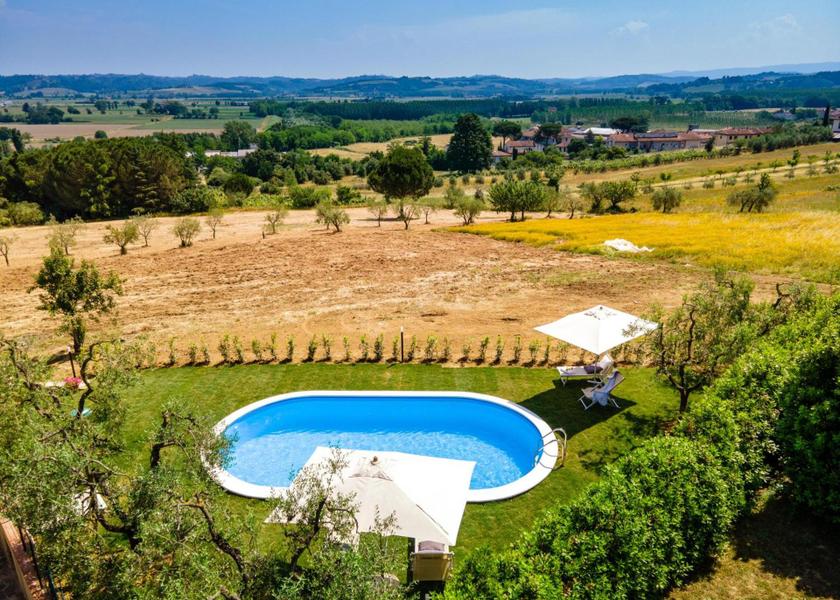 Tuscany Terricciola Surrounding environment