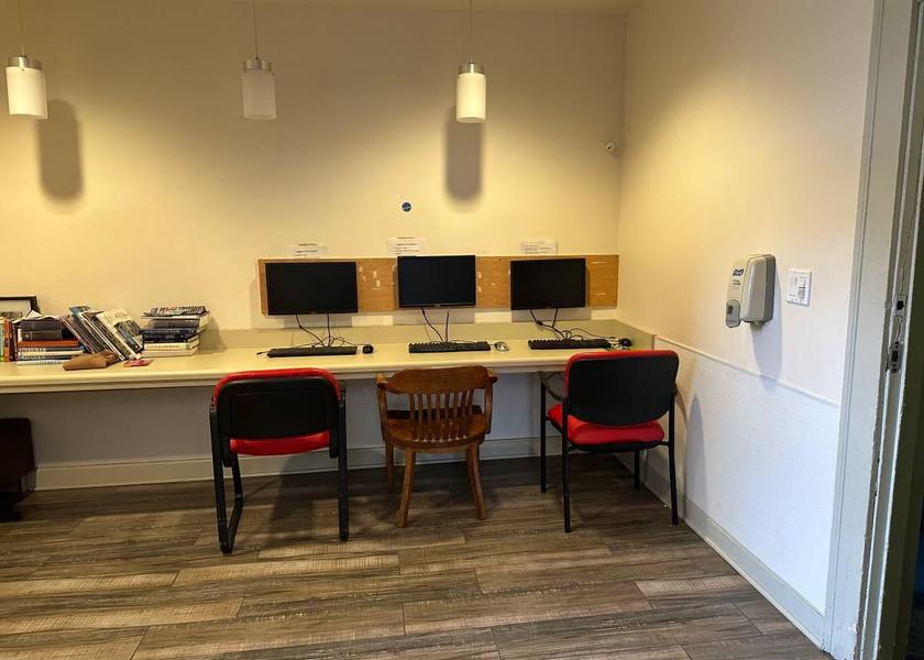 California Berkeley Amenity (Guest room)