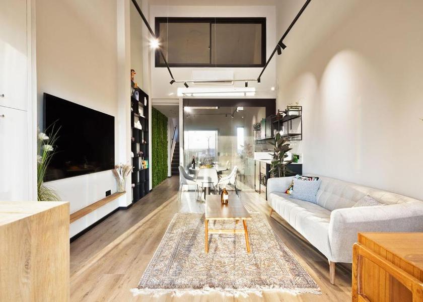 Shared lounge/TV area