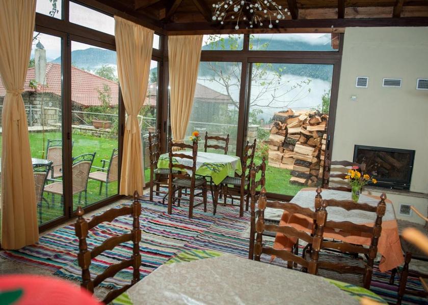 Central Greece Karpenisi Shared lounge/TV area