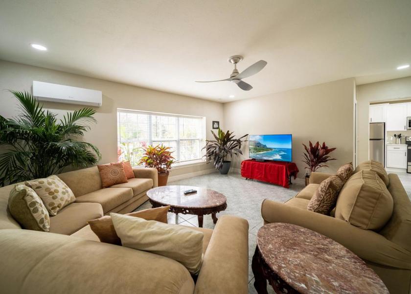 Florida Fort Myers Shared lounge/TV area