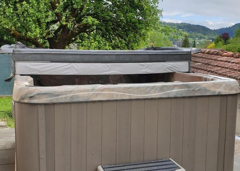 Bourgogne-Franche-Comté Villers-le-Lac Hot tub