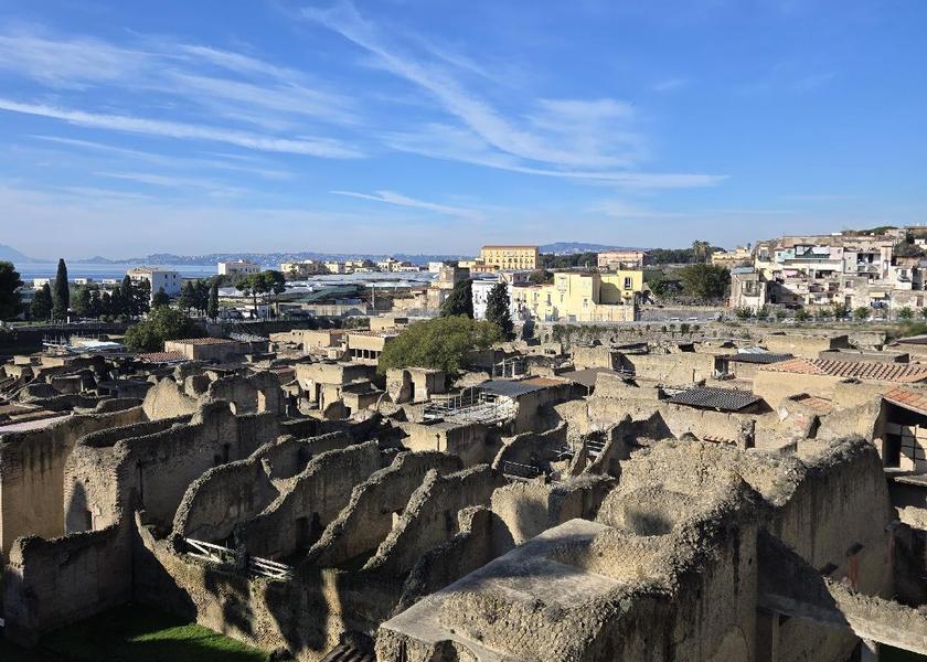 Campania Ercolano Nearby attraction
