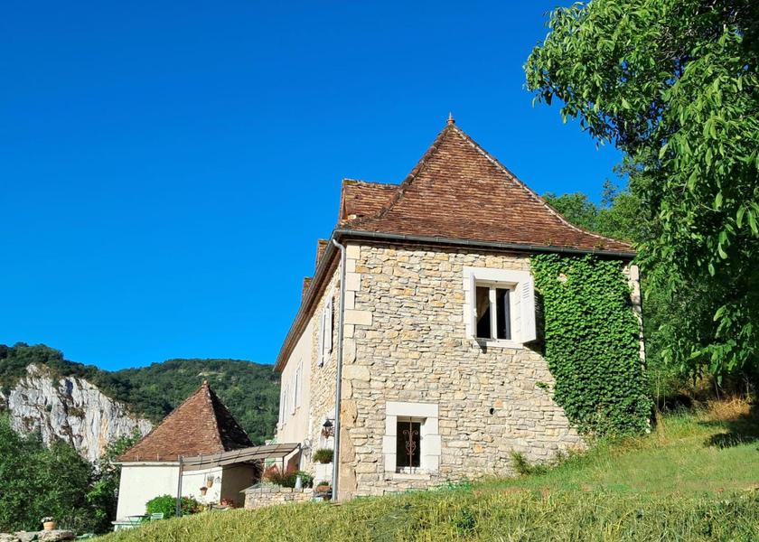 Occitanie Tour-de-Faure Exterior view