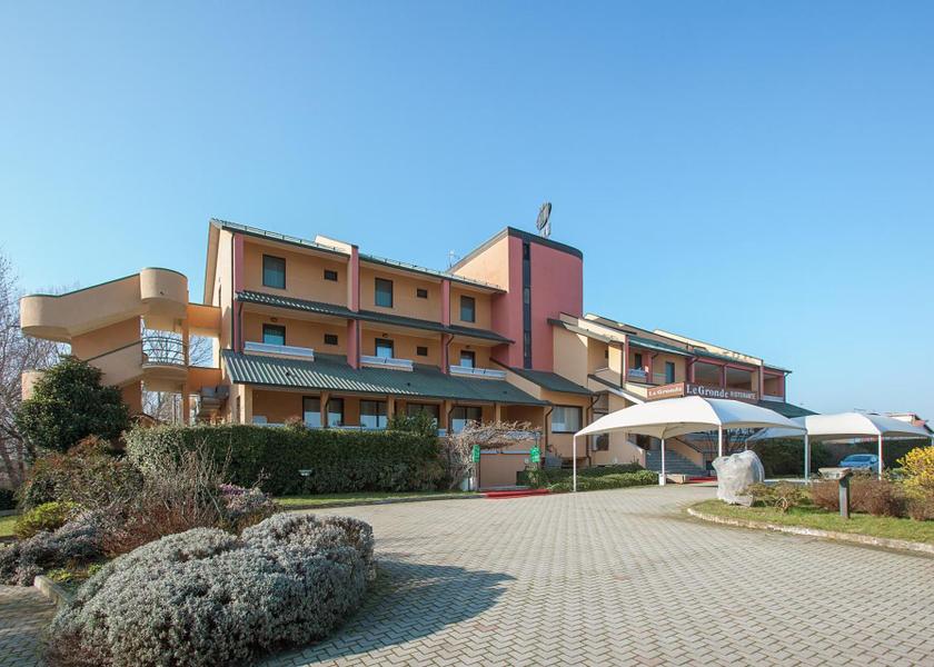 Lombardy Cava Manara Exterior view