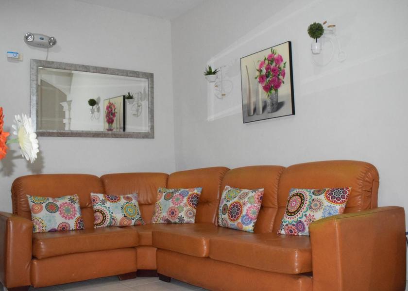 Shared lounge/TV area