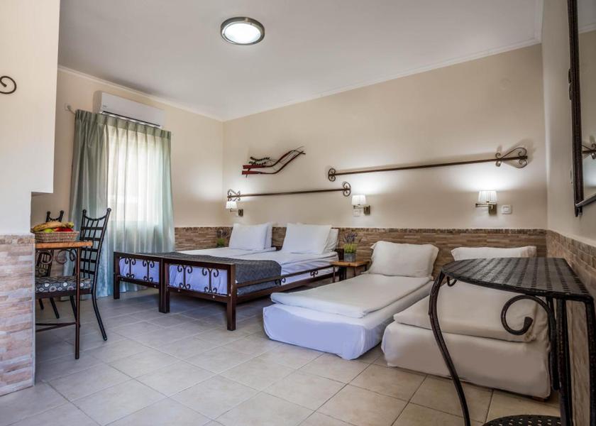 Southern Ramat Negev Standard Quadruple Room High Floor