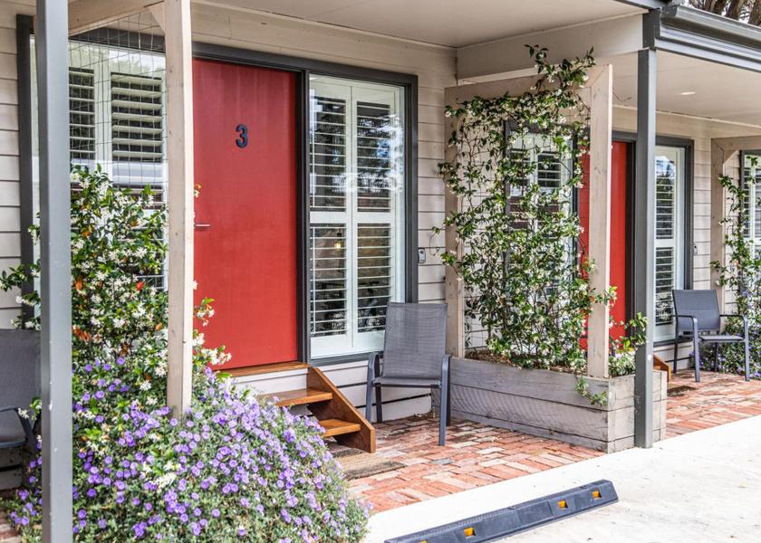Victoria Woodend Hotel Exterior