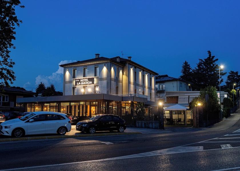Lombardy Mozzo Front of property