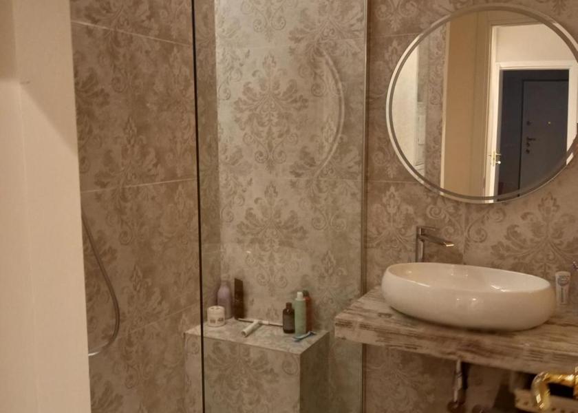 Lombardy Brugherio Bathroom