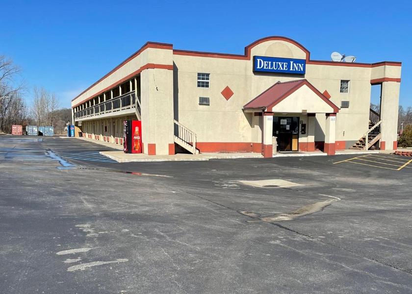 Indiana Warsaw Exterior view