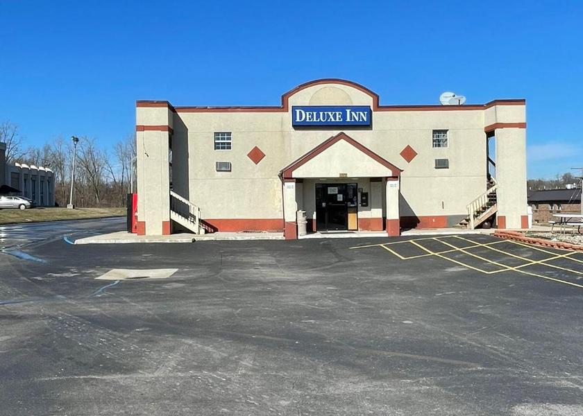 Indiana Warsaw Exterior view