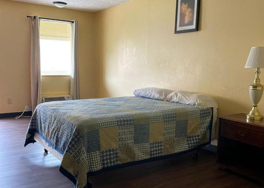 Indiana Warsaw Deluxe Room