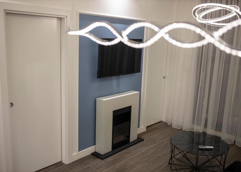 Shared lounge/TV area