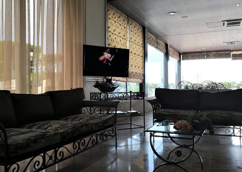Keserwan-Jbeil Governorate Jounieh Shared lounge/TV area