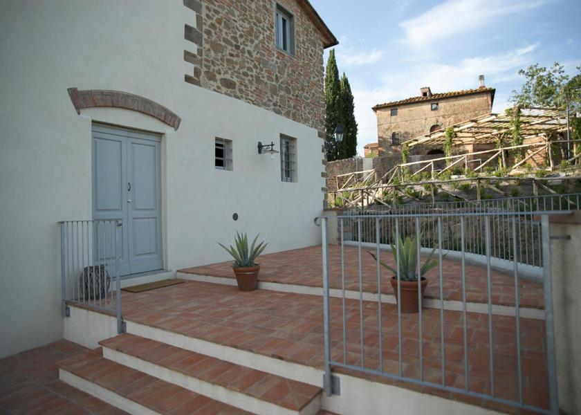 Tuscany Lamporecchio Entrance