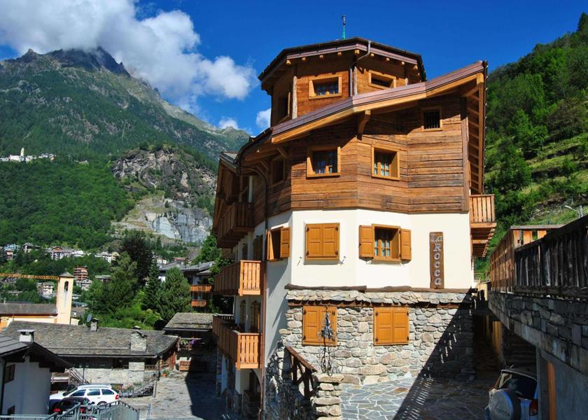 Lombardy Chiesa in Valmalenco Entrance