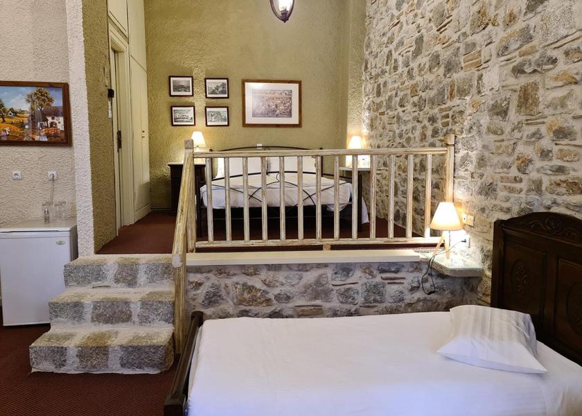 Central Greece Distomo-Arachova-Antikyra Comfort Quadruple Room