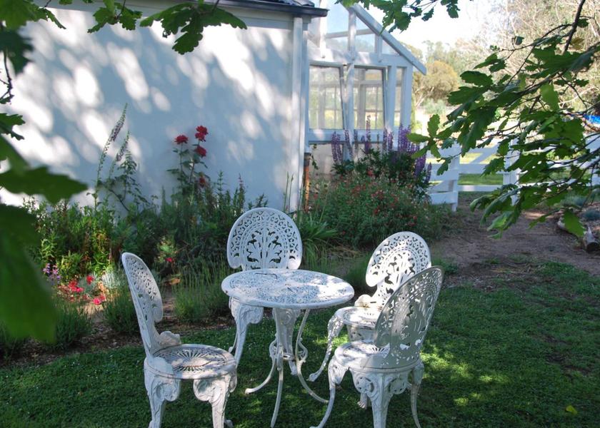 Victoria Woodend Garden
