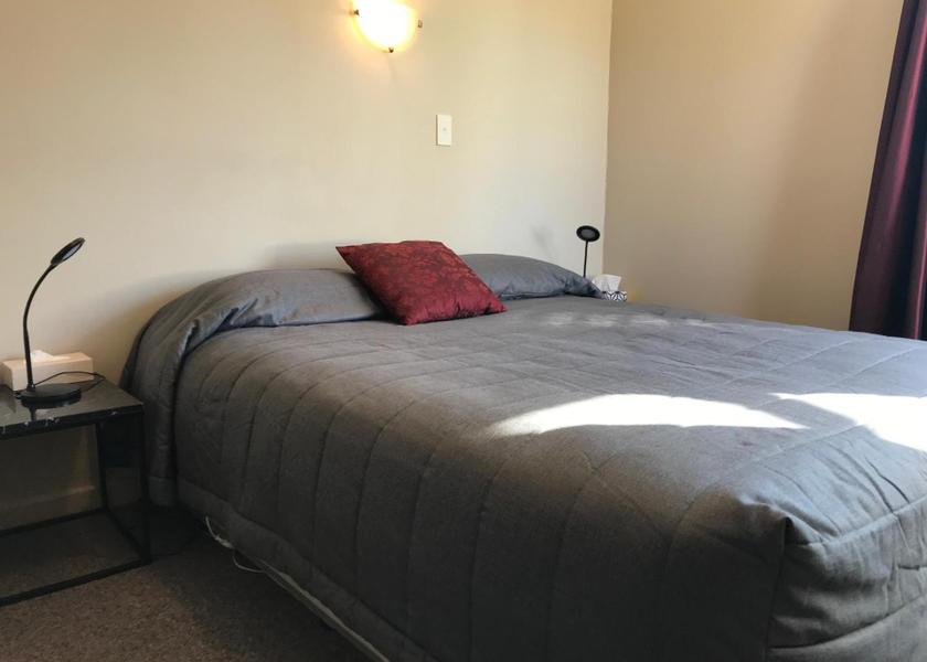 Southland Invercargill Deluxe Queen Room