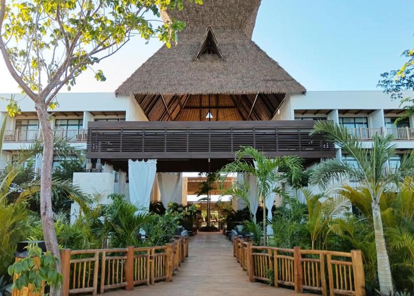 Yucatán Tinum Exterior view