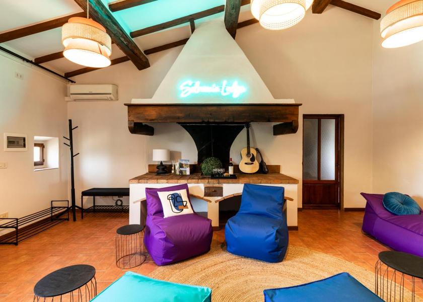 Shared lounge/TV area