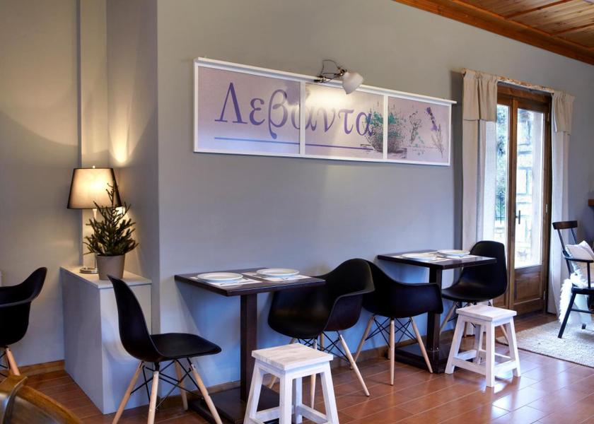 Central Greece Karpenisi Shared lounge/TV area